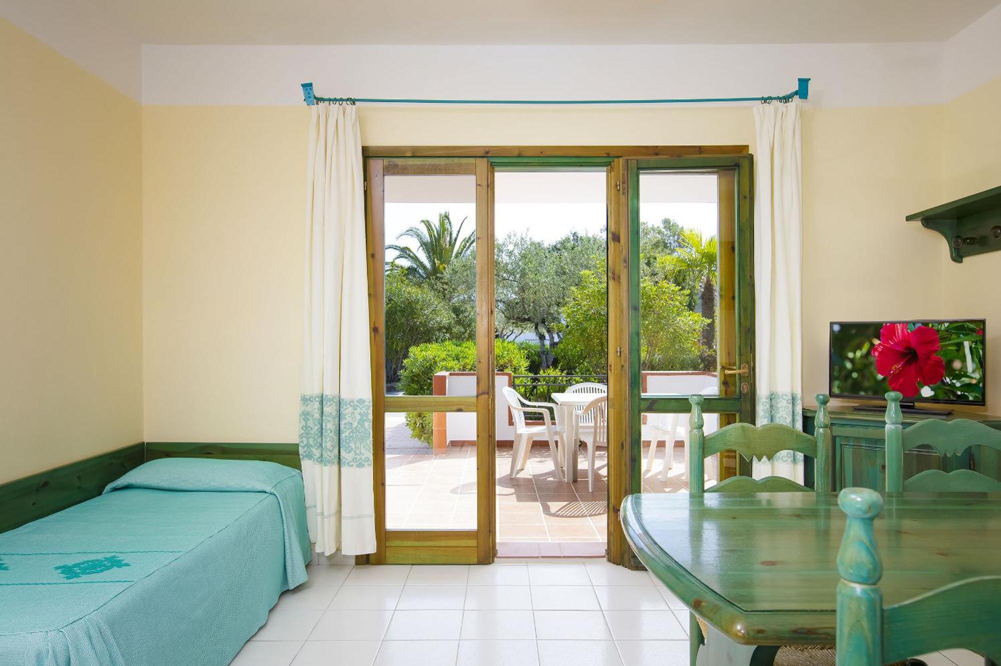 Alba Dorata Resort Cala Liberotto Bagian luar foto