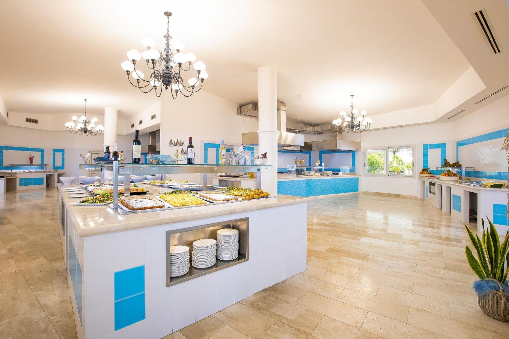 Alba Dorata Resort Cala Liberotto Bagian luar foto